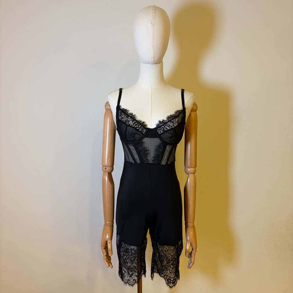 Fashion Nova Black Lace Mid-Thigh Shapewear Bodysuit - M